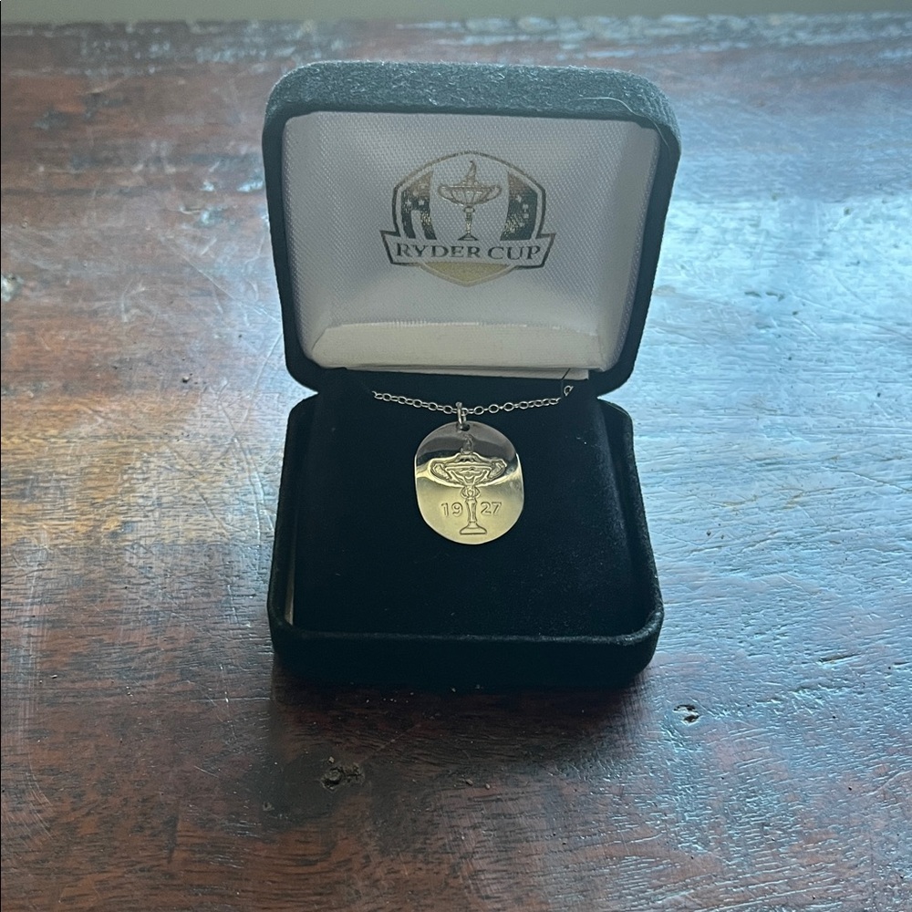 Never worn! Ryder Cup 2025 Bethpage Black Silver Pendant Necklace